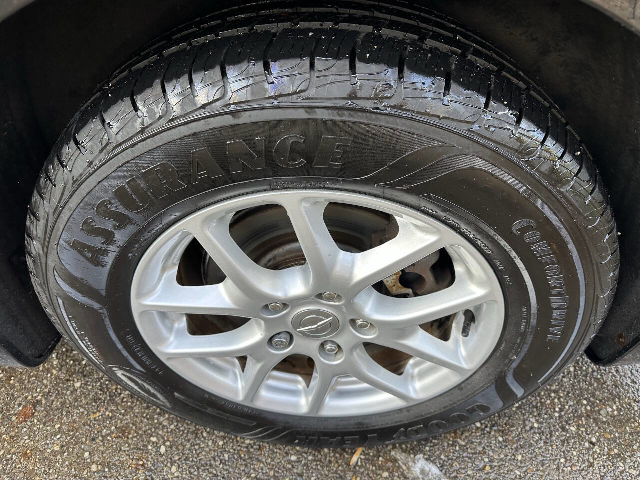 Used 2017 Chrysler Pacifica Touring image 32