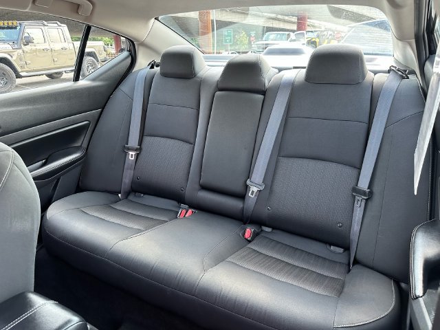 Used 2025 Nissan Altima 2.5 SV FWD image 24