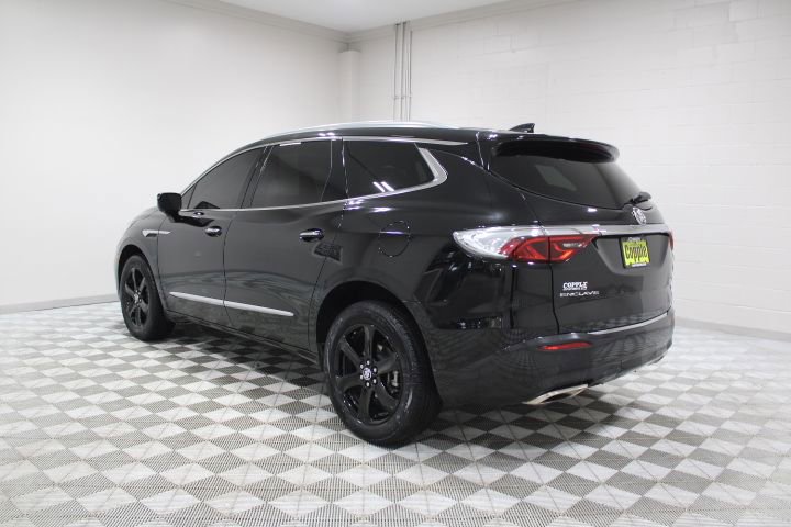 Used 2024 Buick Enclave Essence w/ Experience Buick Package FWD image 10