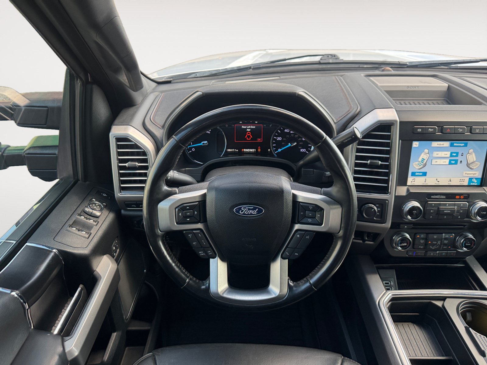 Certified 2018 Ford F250 Platinum w/ Platinum Ultimate Package AWD/4WD image 12