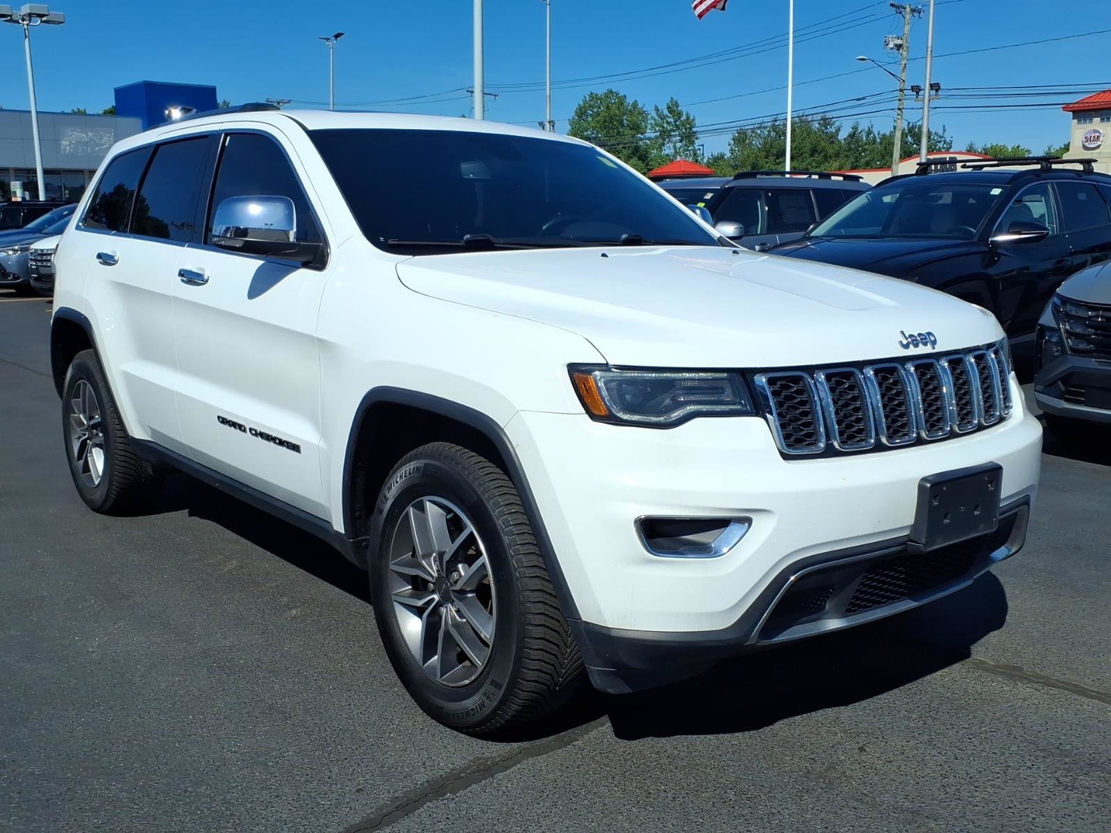 Used 2021 Jeep Grand Cherokee Limited w/ Premium Lighting Group AWD/4WD image 3