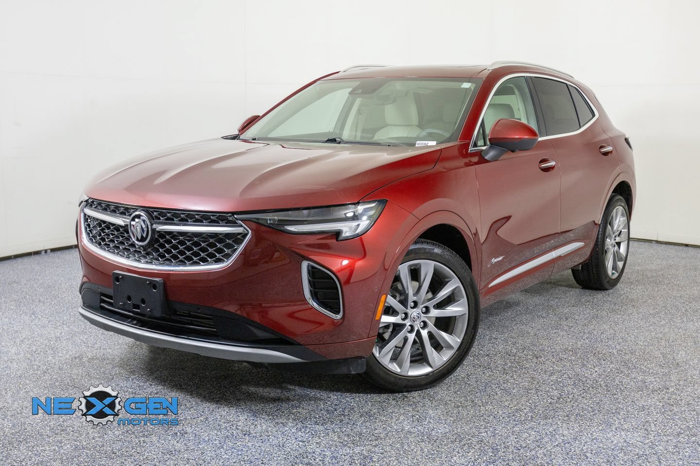 Used 2022 Buick Envision Avenir w/ Technology Package II FWD image 3