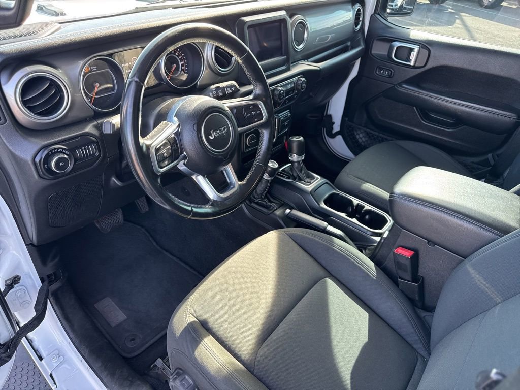 Used 2020 Jeep Wrangler Unlimited Sahara AWD/4WD image 30