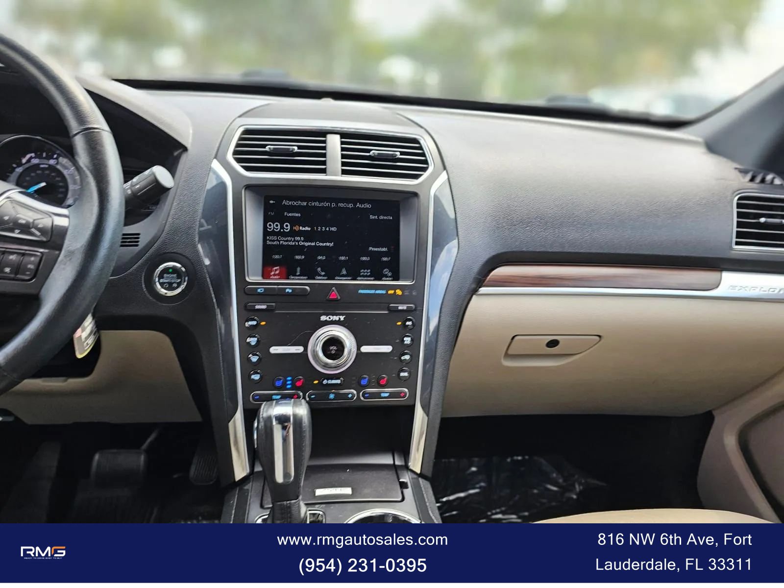 Used 2019 Ford Explorer Limited w/ Ford Safe & Smart Package AWD/4WD image 12