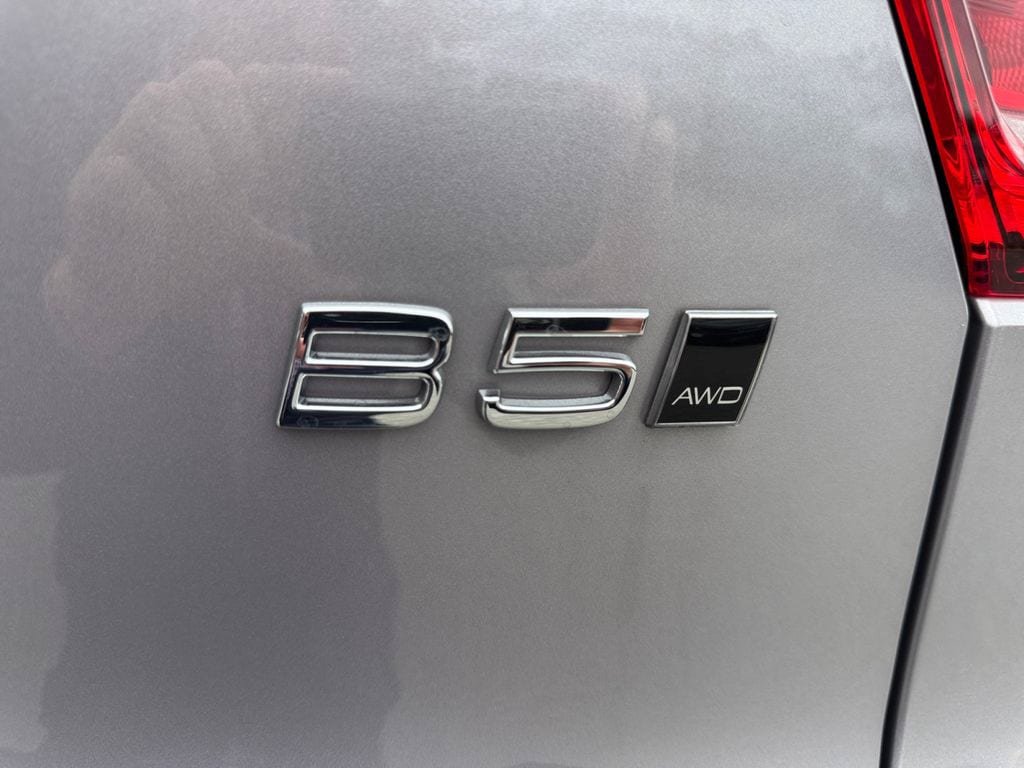 New 2026 Volvo XC40 B5 Ultra w/ Protection Package Premier AWD/4WD image 10