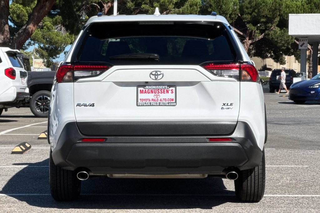 Certified 2025 Toyota RAV4 XLE AWD/4WD image 4
