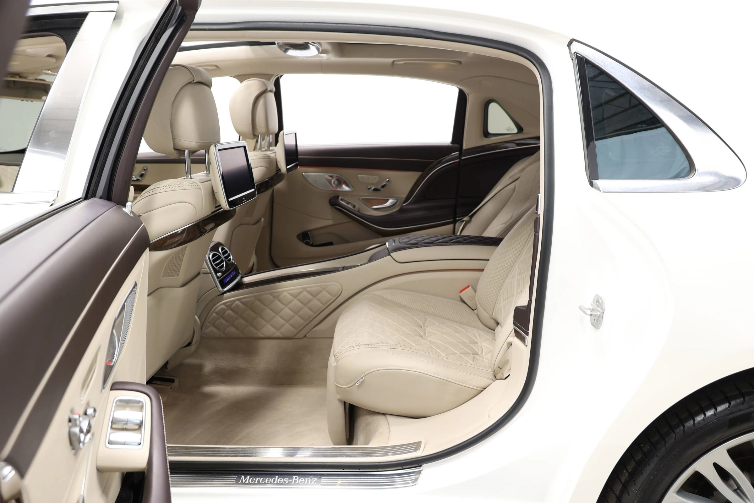 Used 2016 Mercedes-Benz Maybach S 600 image 63