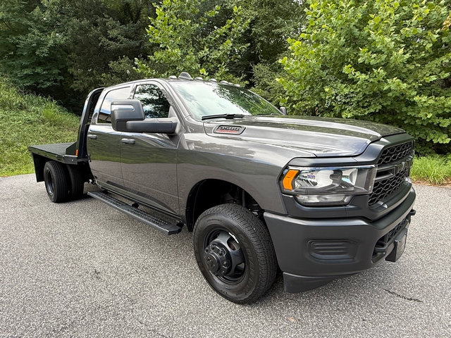 Used 2024 RAM 3500 Tradesman AWD/4WD image 4