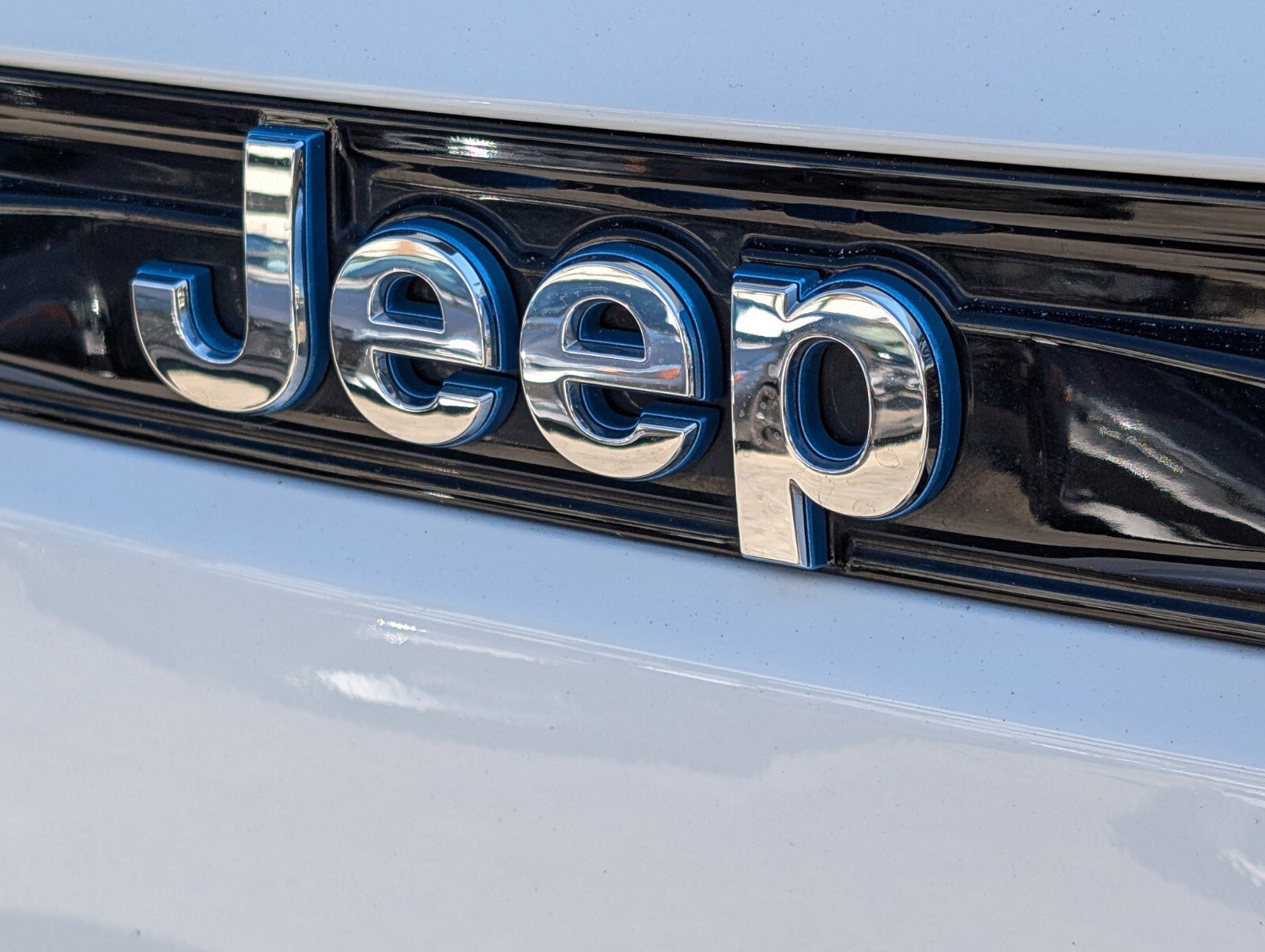 Used 2022 Jeep Grand Cherokee Limited 4xe image 18