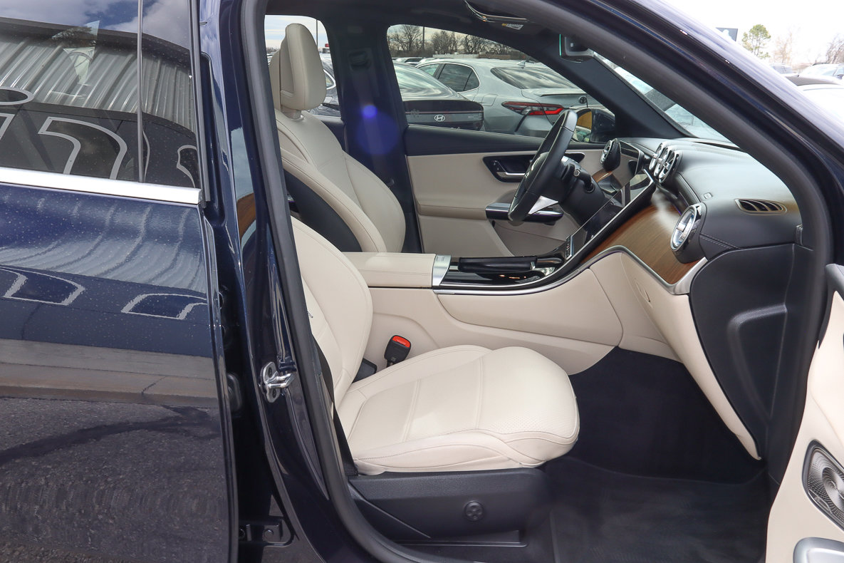 Used 2023 Mercedes-Benz GLC 300 GLC 300 image 28