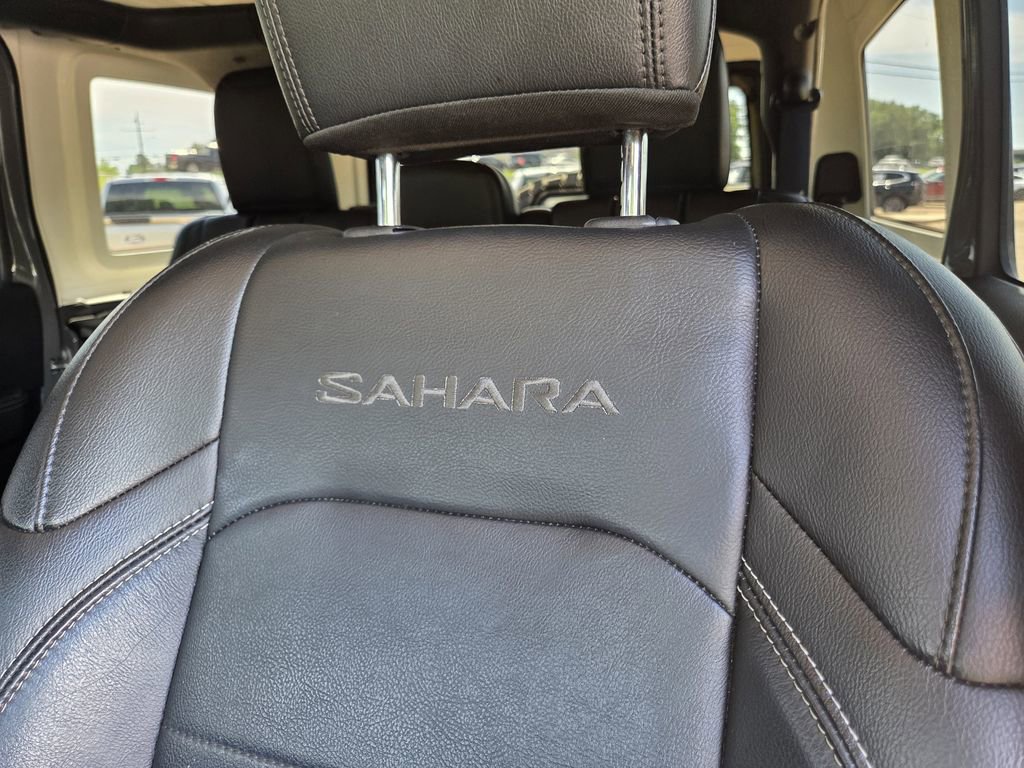 Used 2019 Jeep Wrangler Unlimited Sahara image 16