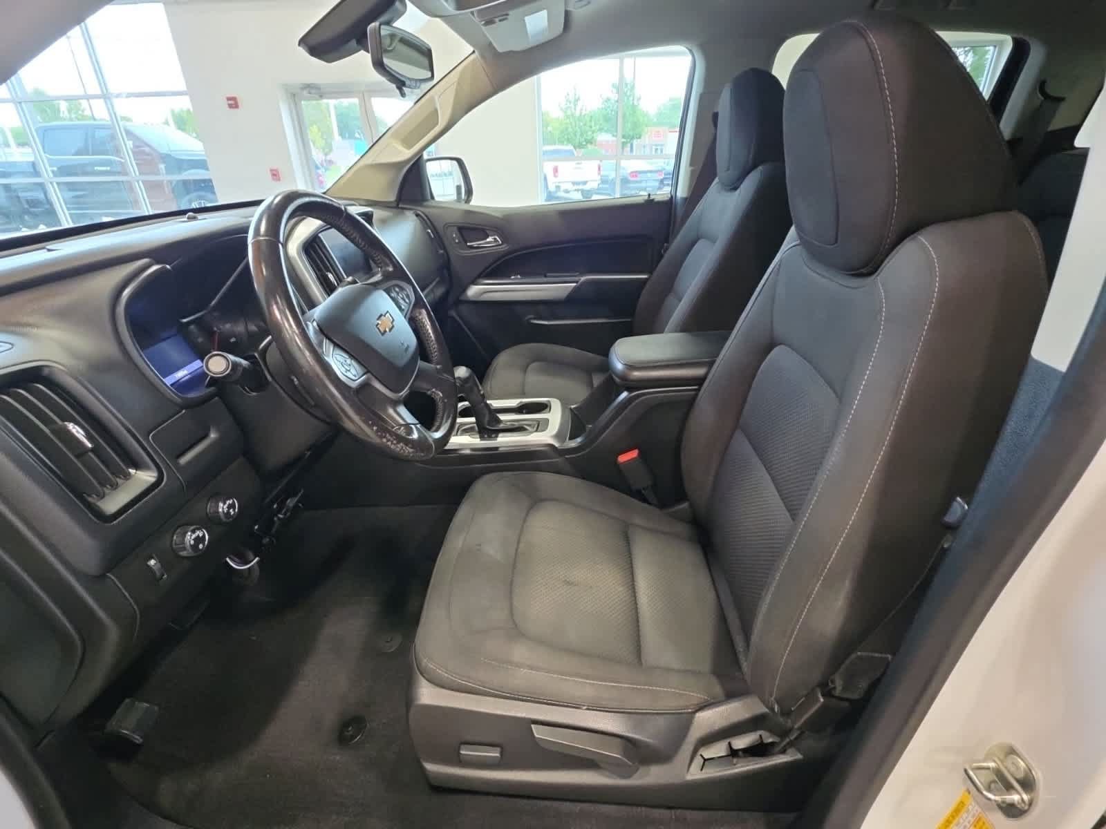 Used 2020 Chevrolet Colorado LT AWD/4WD image 18