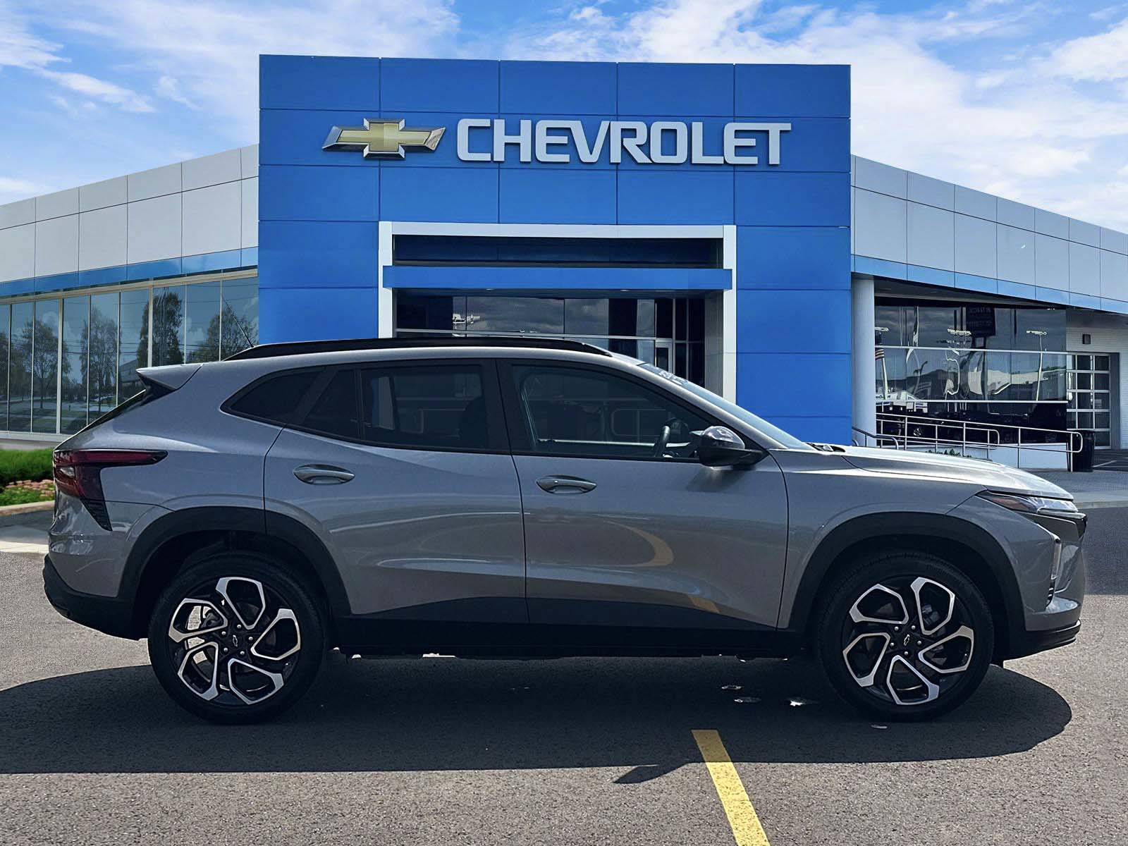 Certified 2024 Chevrolet Trax RS w/ Driver Confidence Package FWD image 5