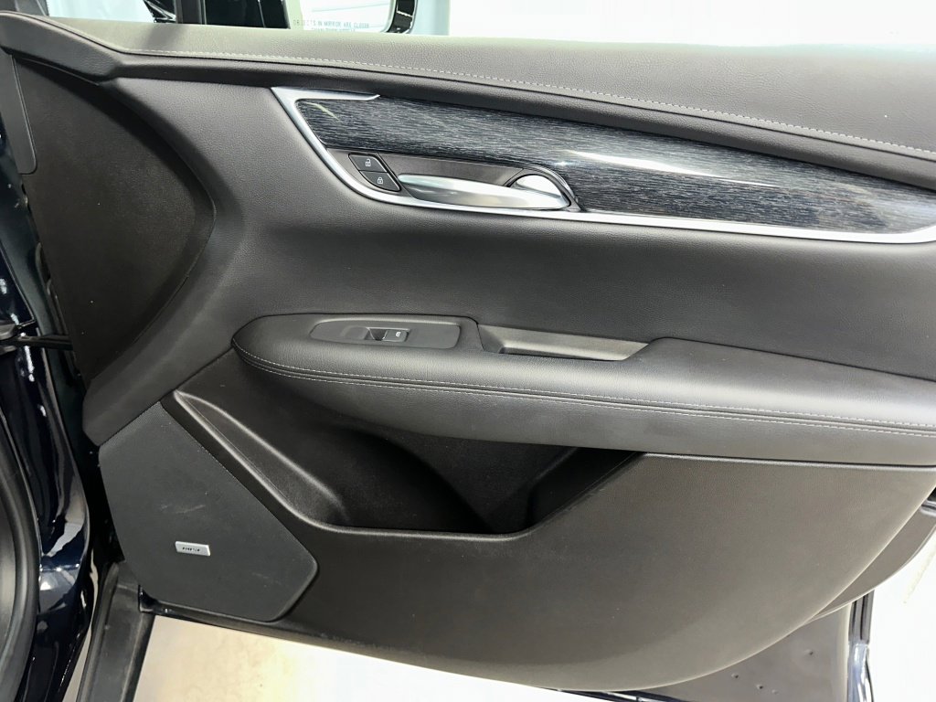 Certified 2022 Cadillac XT5 Premium Luxury w/ Technology Package image 36