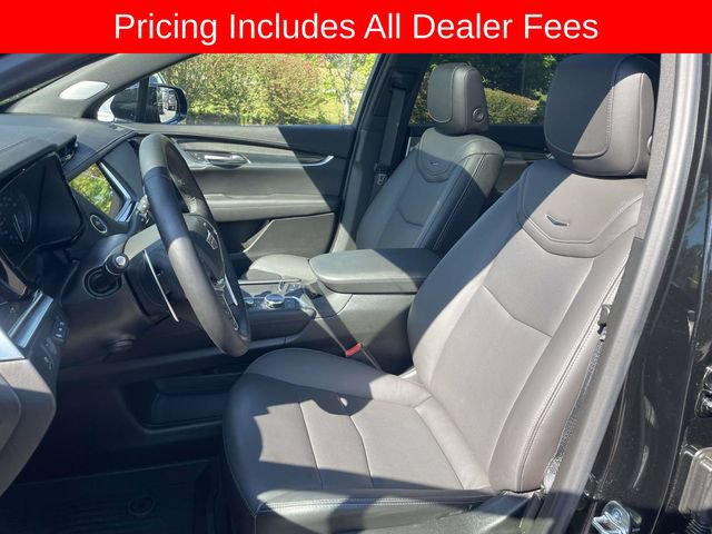 Used 2025 Cadillac XT5 Sportv w/ Technology Package AWD/4WD image 18