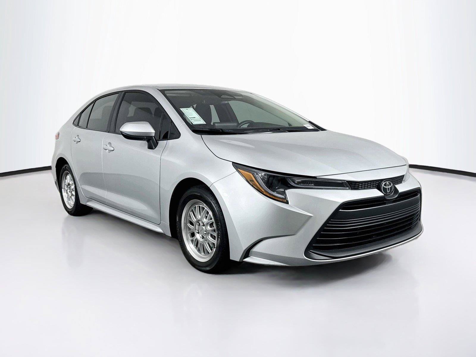 Certified 2025 Toyota Corolla LE FWD image 9