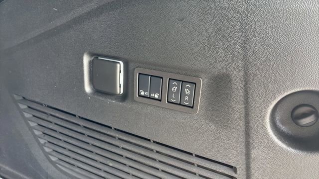 Used 2024 Chevrolet Suburban RST w/ Luxury Package AWD/4WD image 34