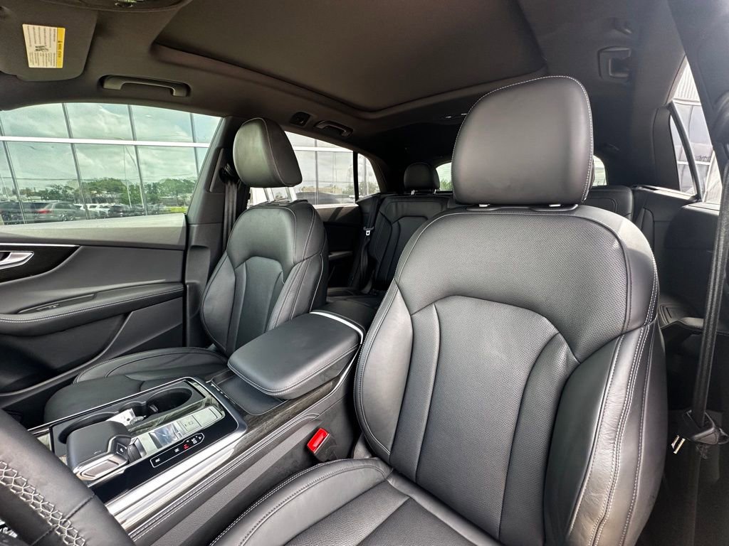 Used 2025 Audi Q8 Prestige AWD/4WD image 11
