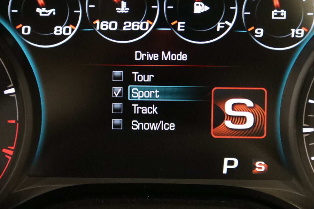 Used 2018 Chevrolet Camaro SS RWD image 20
