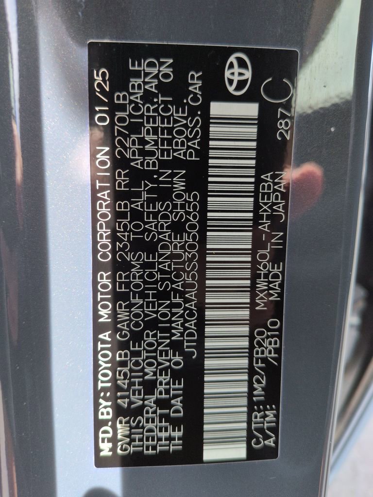 Used 2025 Toyota Prius LE FWD image 29