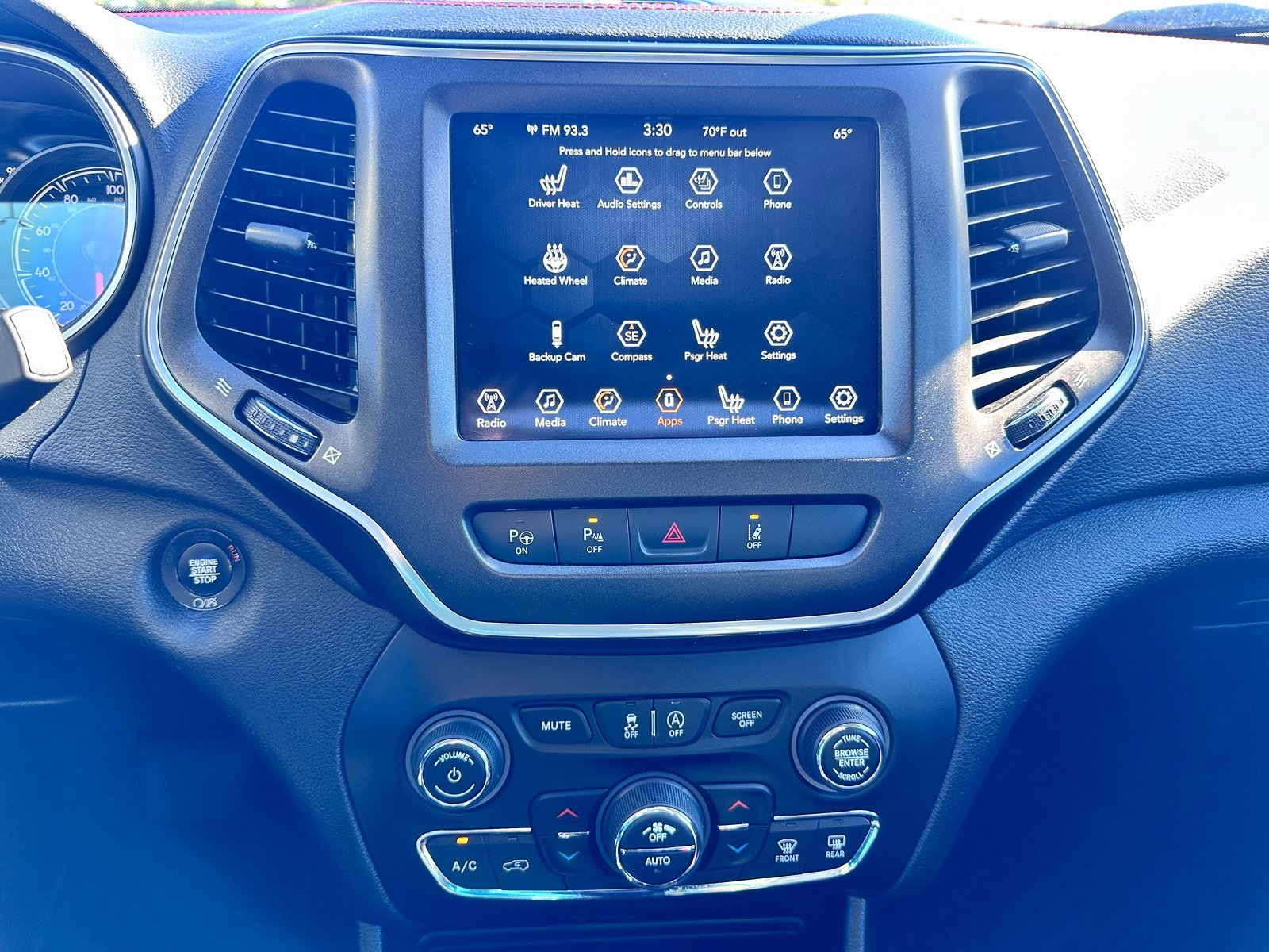 Used 2021 Jeep Cherokee Trailhawk w/ Technology Group image 19