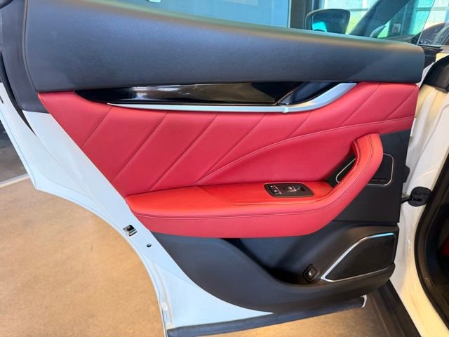 Used 2023 Maserati Levante GT image 10