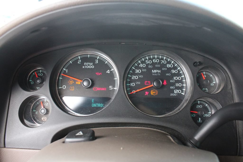 Used 2009 GMC Sierra 2500 SLT w/ Entertainment Package AWD/4WD image 8