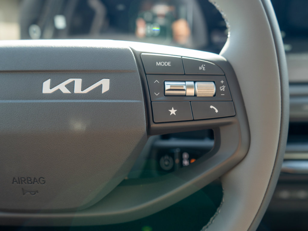 New 2027 Kia EV3 Wind FWD image 19