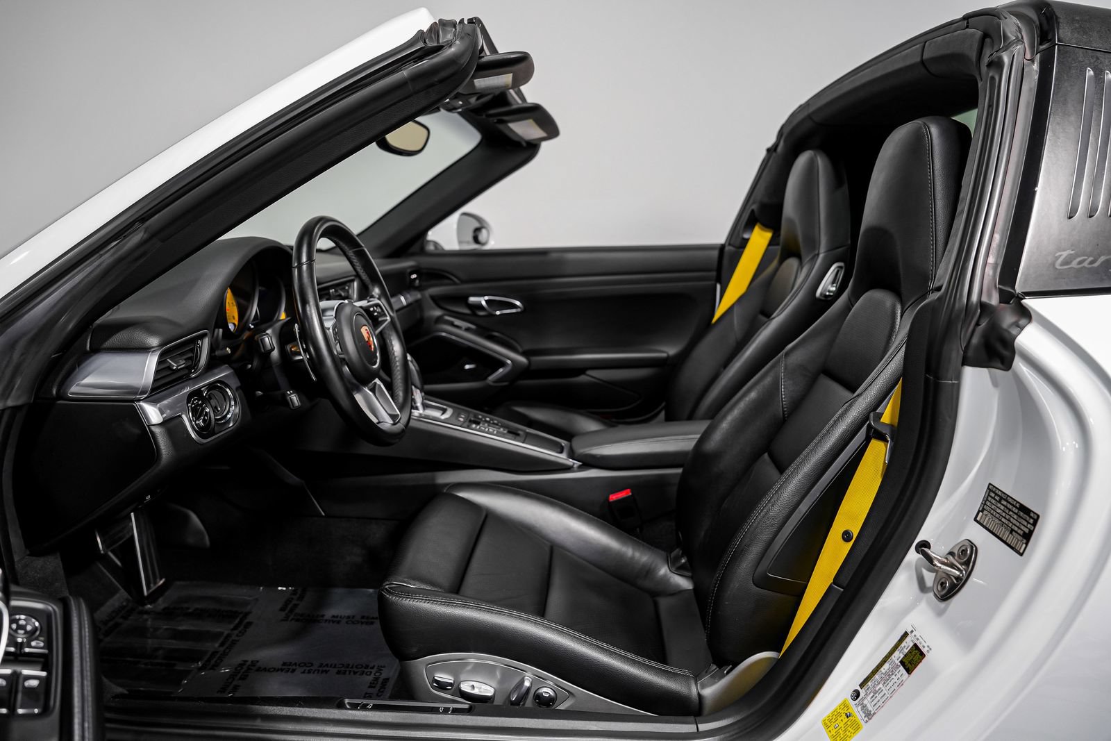 Used 2017 Porsche 911 Targa 4 AWD/4WD image 25