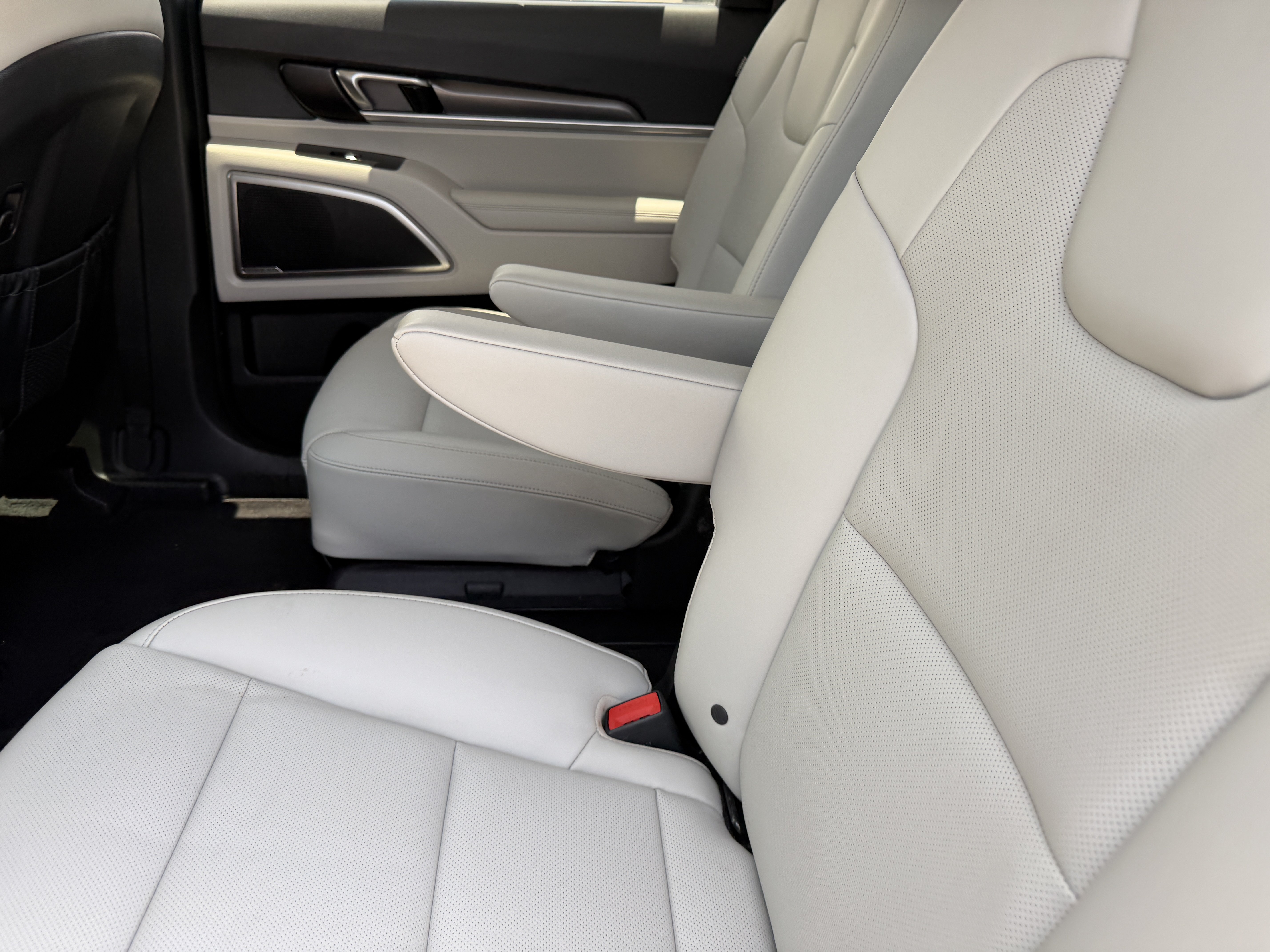 Certified 2024 Kia Telluride S FWD image 18