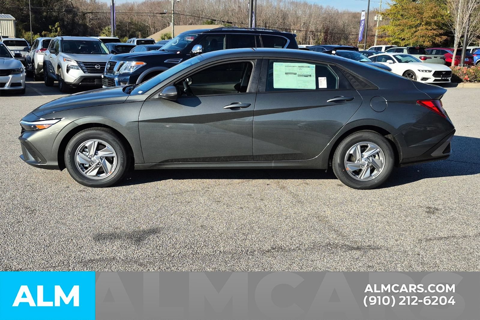 Certified 2026 Hyundai Elantra SE w/ Cargo Package FWD image 10