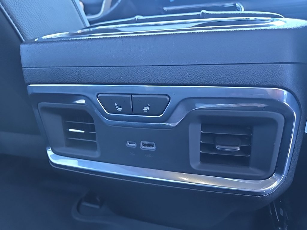 Used 2025 GMC Sierra 1500 Denali AWD/4WD image 28