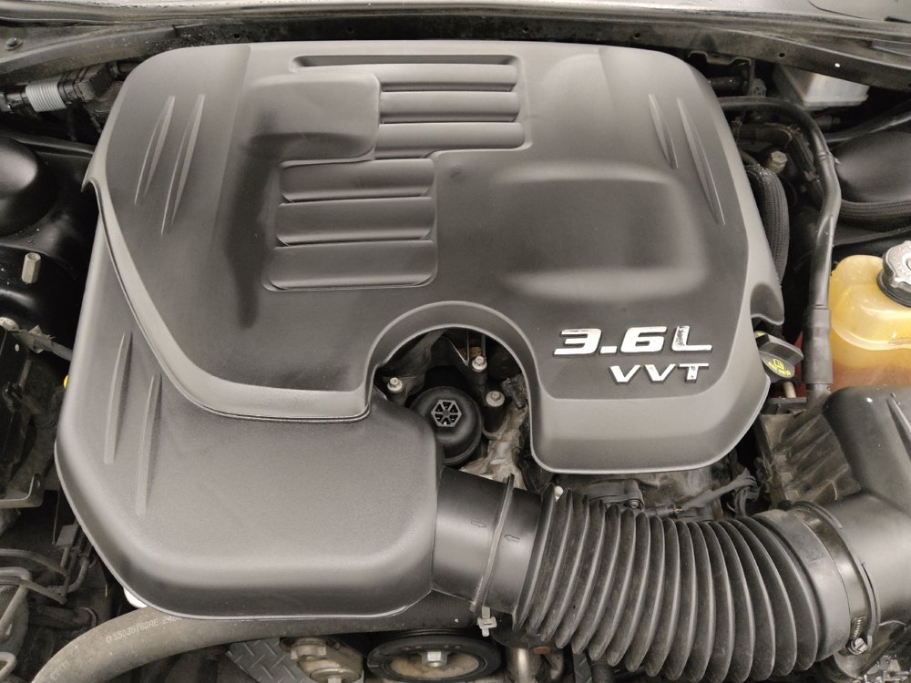 Used 2017 Dodge Challenger SXT RWD image 30