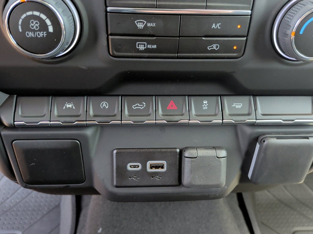 New 2026 Chevrolet Silverado 1500 Custom w/ LPO, Dark Essentials Package RWD image 24