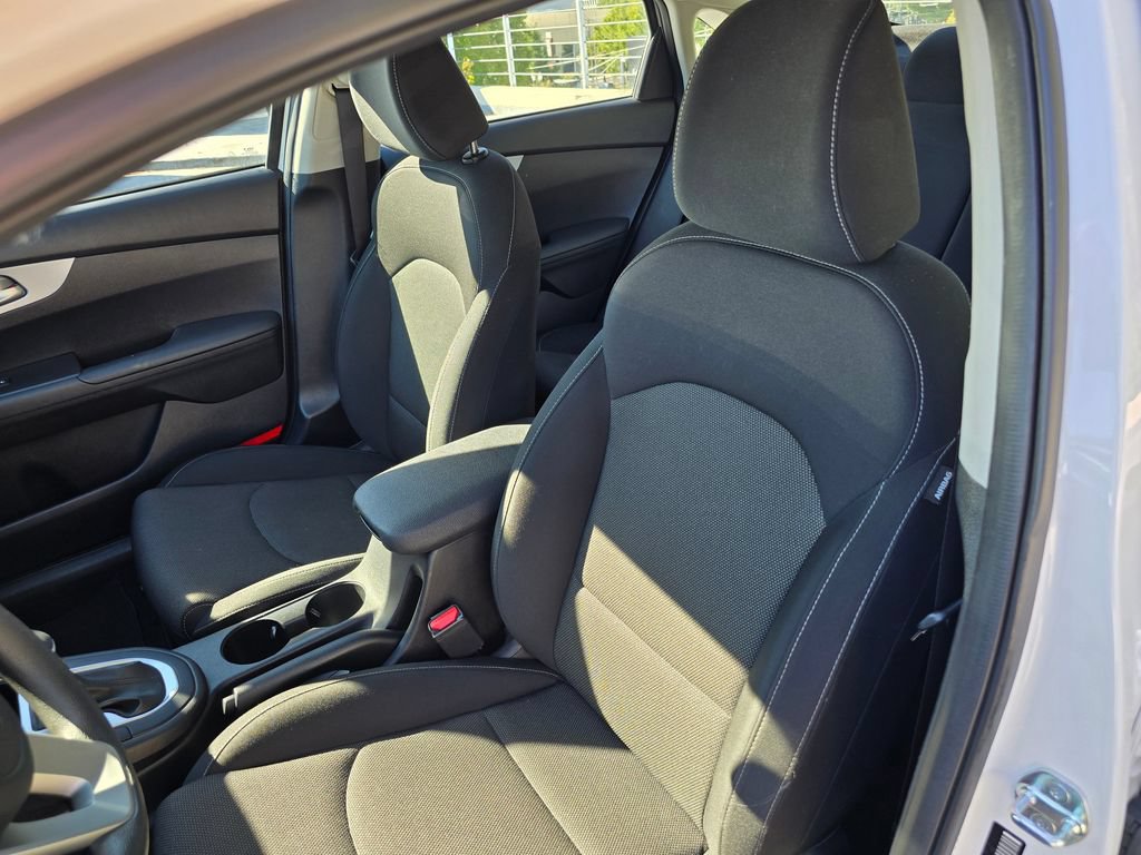 Certified 2024 Kia Forte LXS w/ LXS Technology Package FWD image 21