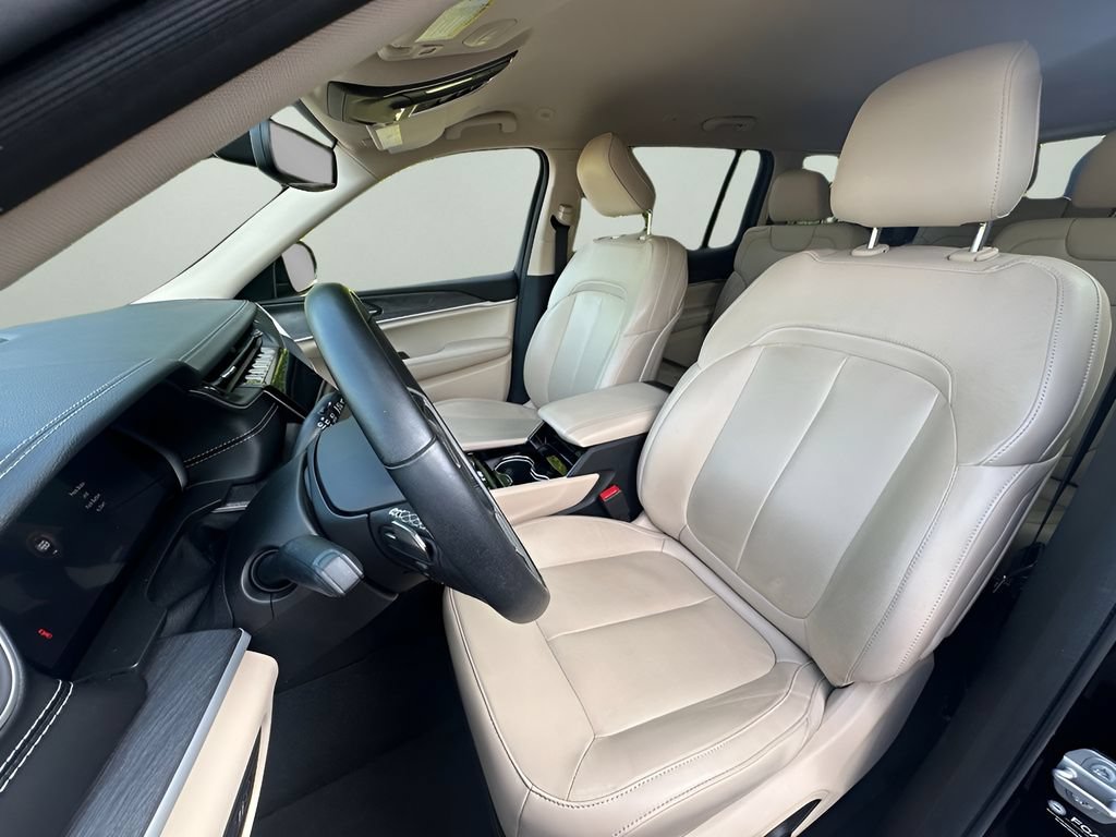 Used 2021 Jeep Grand Cherokee L Limited AWD/4WD image 11