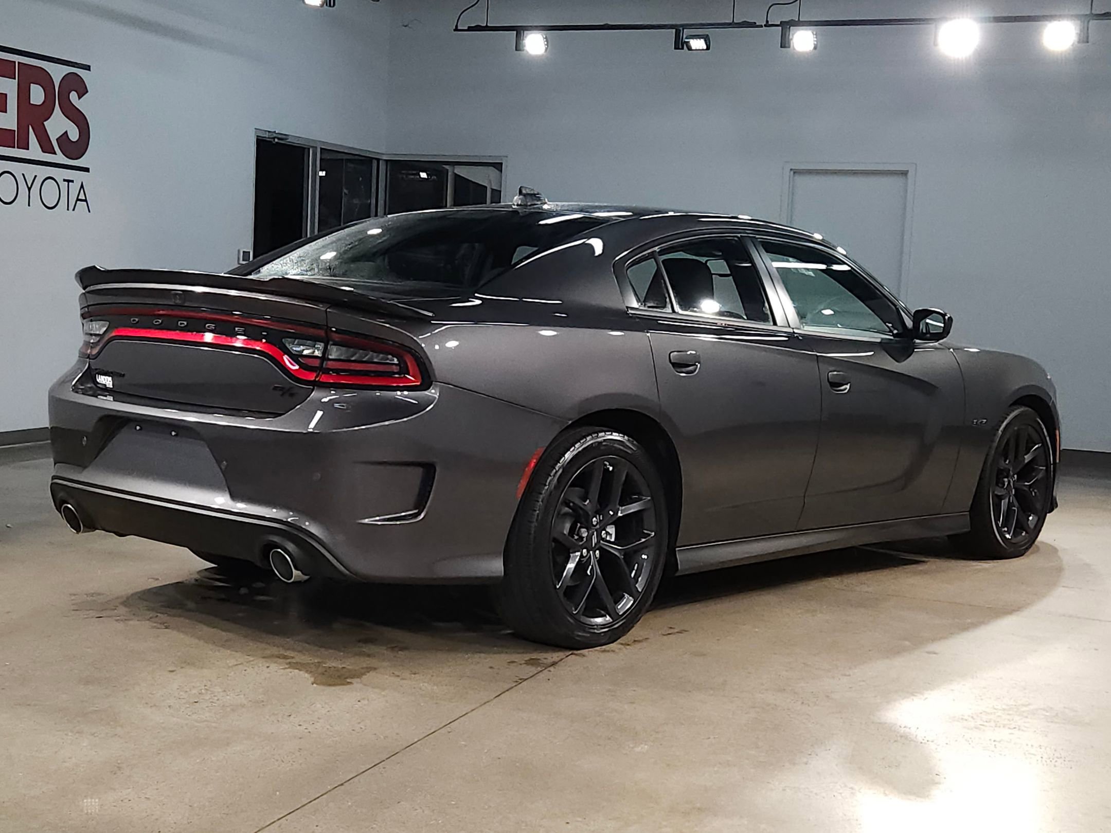 Used 2023 Dodge Charger R/T w/ Blacktop Package image 7