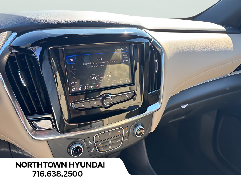 Used 2023 Chevrolet Traverse LS AWD/4WD image 12