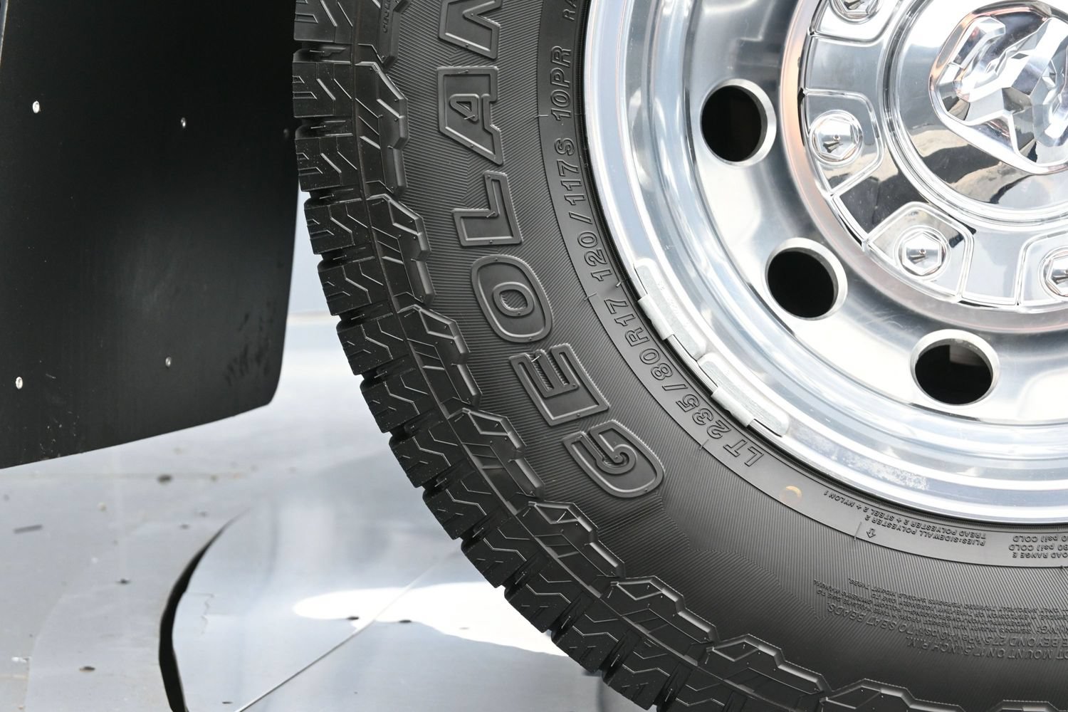 Used 2024 RAM 3500 Laramie w/ Towing Technology Group AWD/4WD image 42