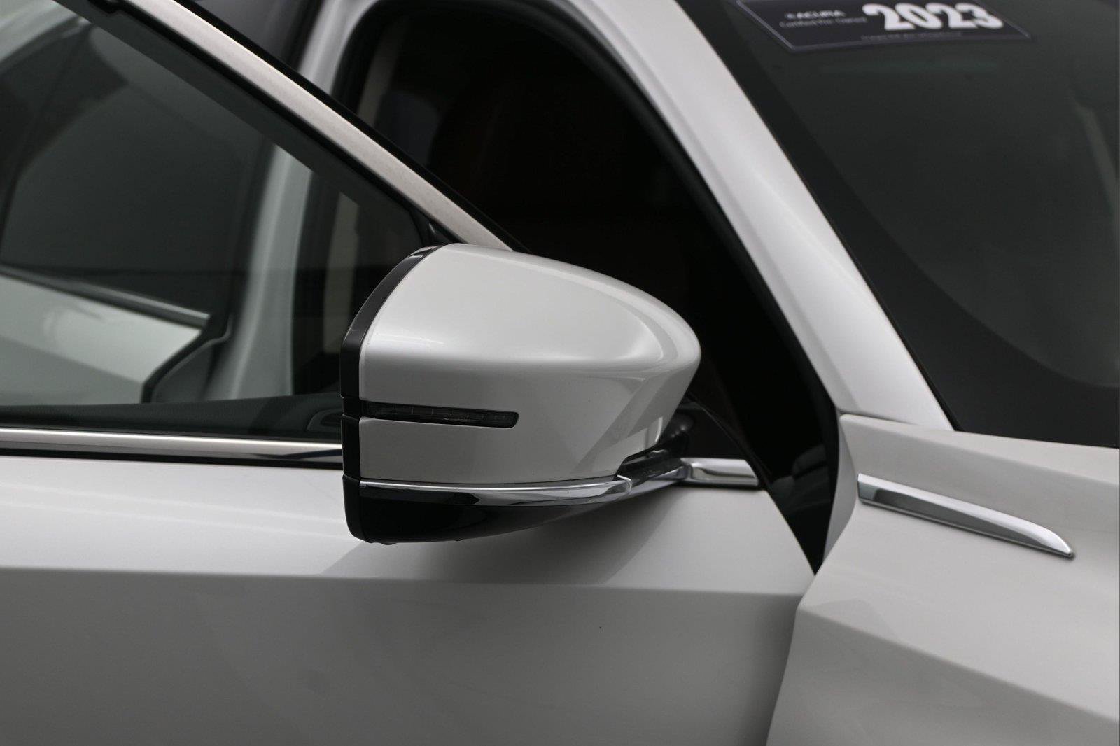 Used 2023 Acura MDX w/ Technology Package AWD/4WD image 15