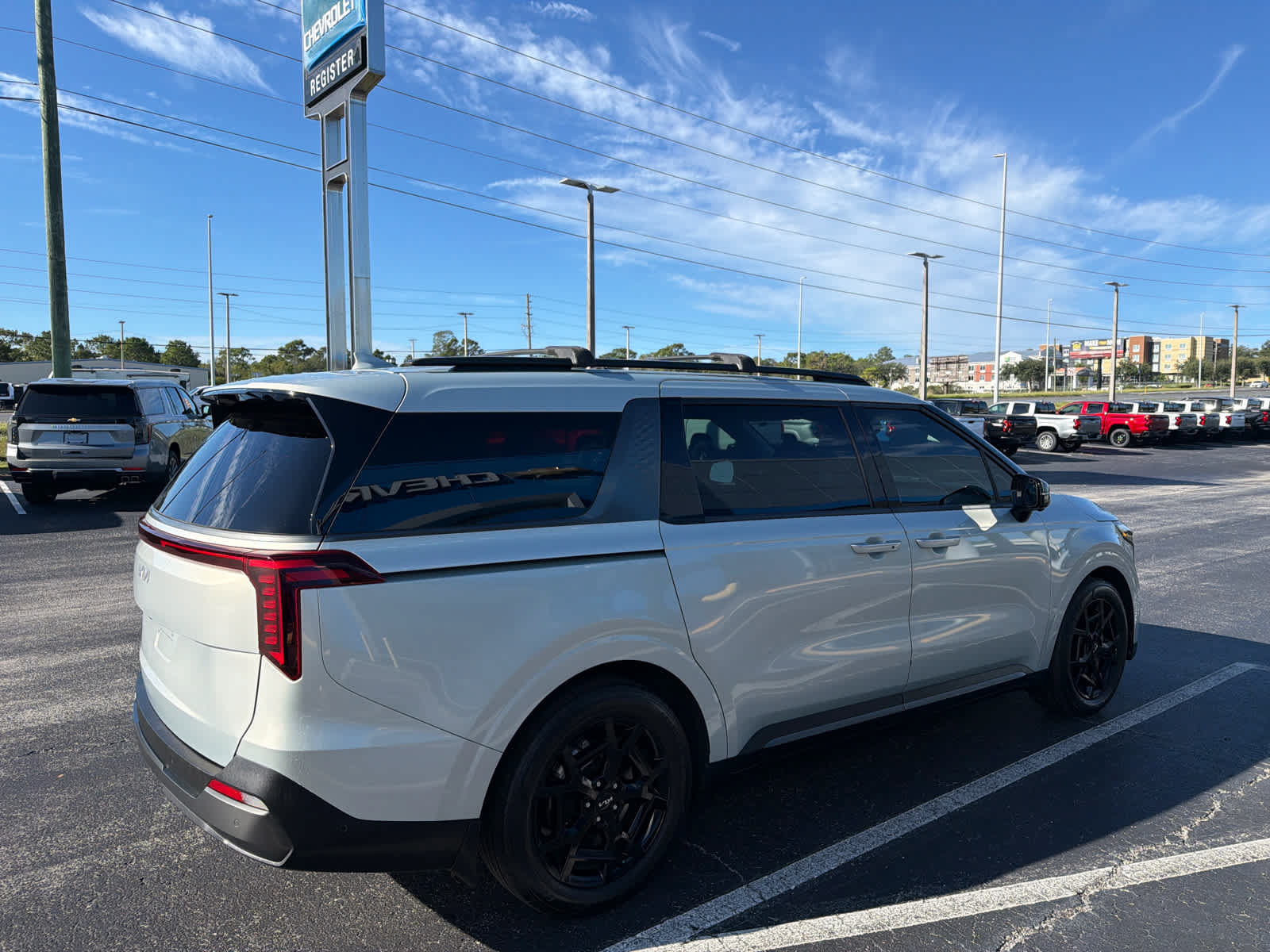 Used 2025 Kia Carnival SX Prestige FWD image 5