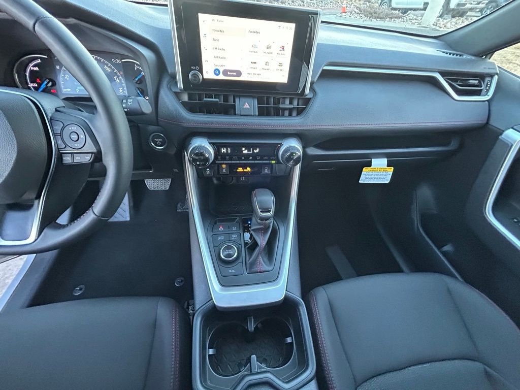 Used 2025 Toyota RAV4 SE w/ Weather & Moonroof Package image 17