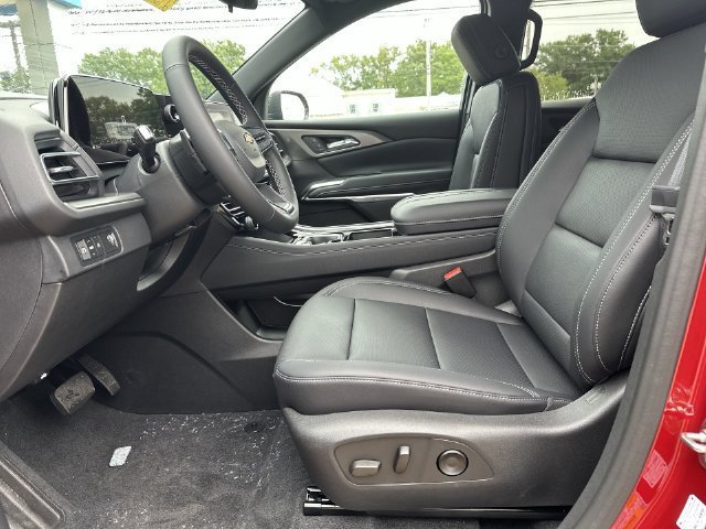 New 2027 Chevrolet Traverse LT FWD image 19