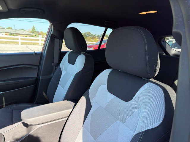 Used 2024 Chevrolet Trax RS FWD image 13