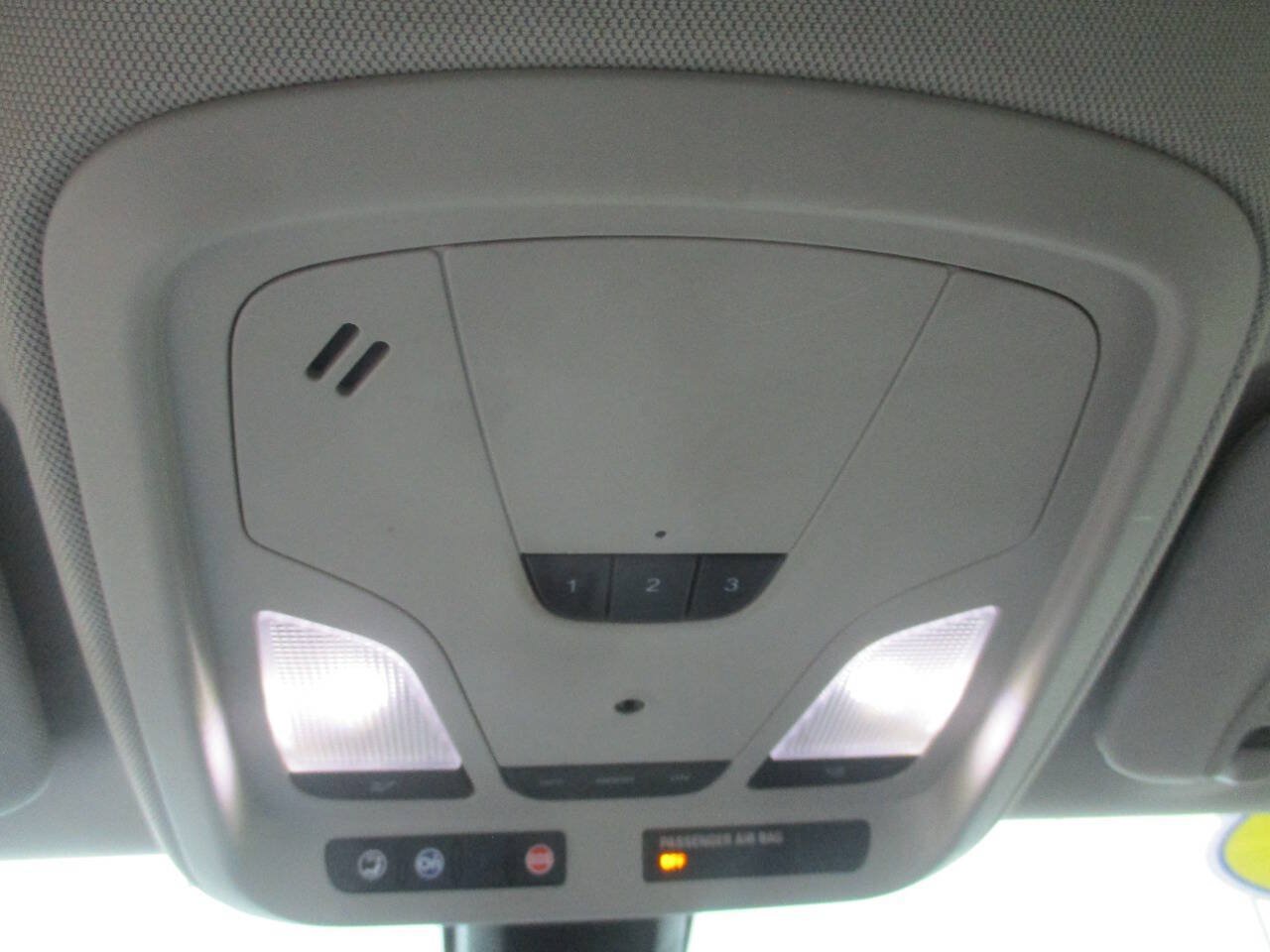 Used 2014 Chevrolet Impala LT w/ Convenience Package FWD image 19