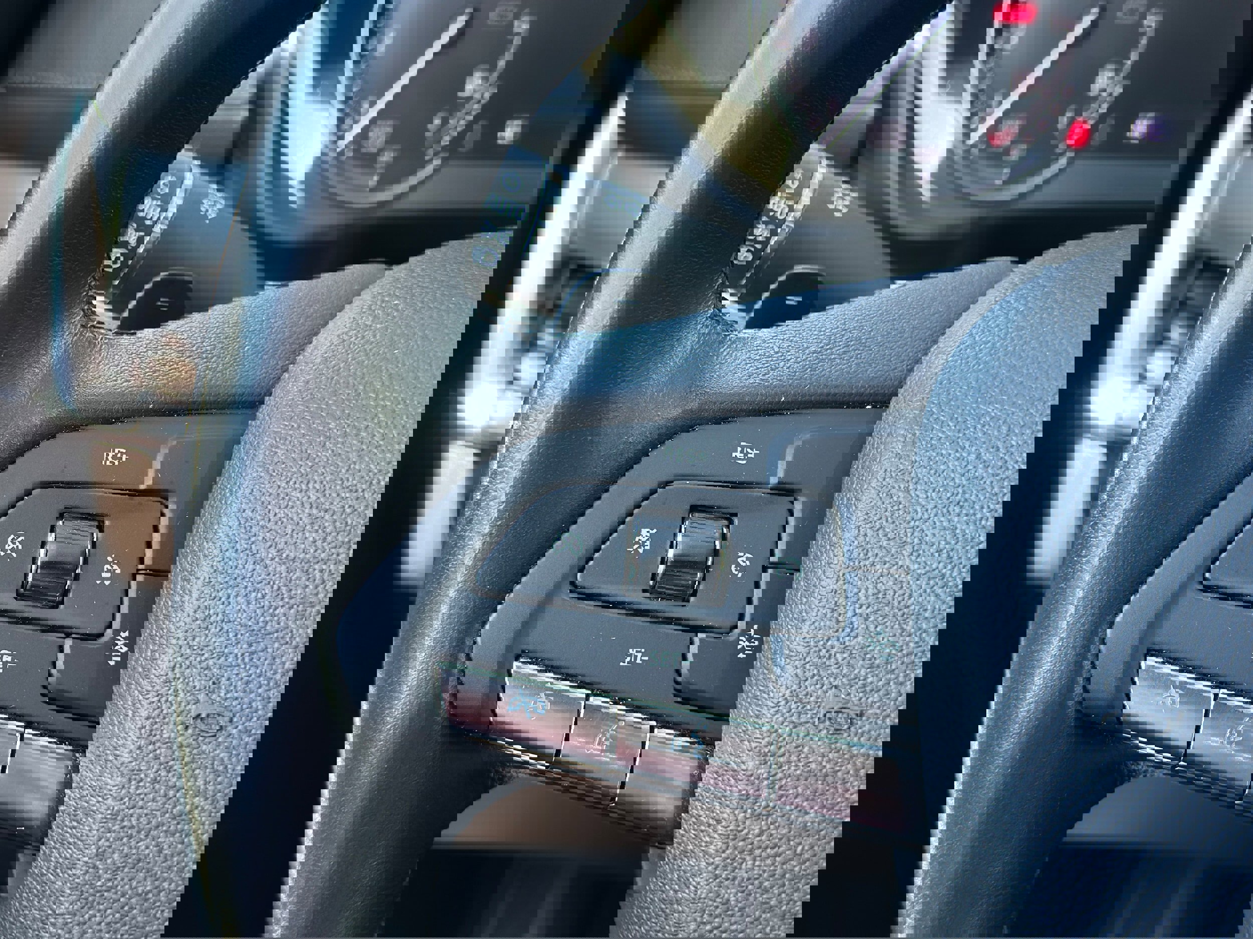 Used 2023 Cadillac XT4 Premium Luxury image 13