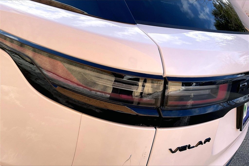 Certified 2025 Land Rover Range Rover Velar Dynamic SE image 23