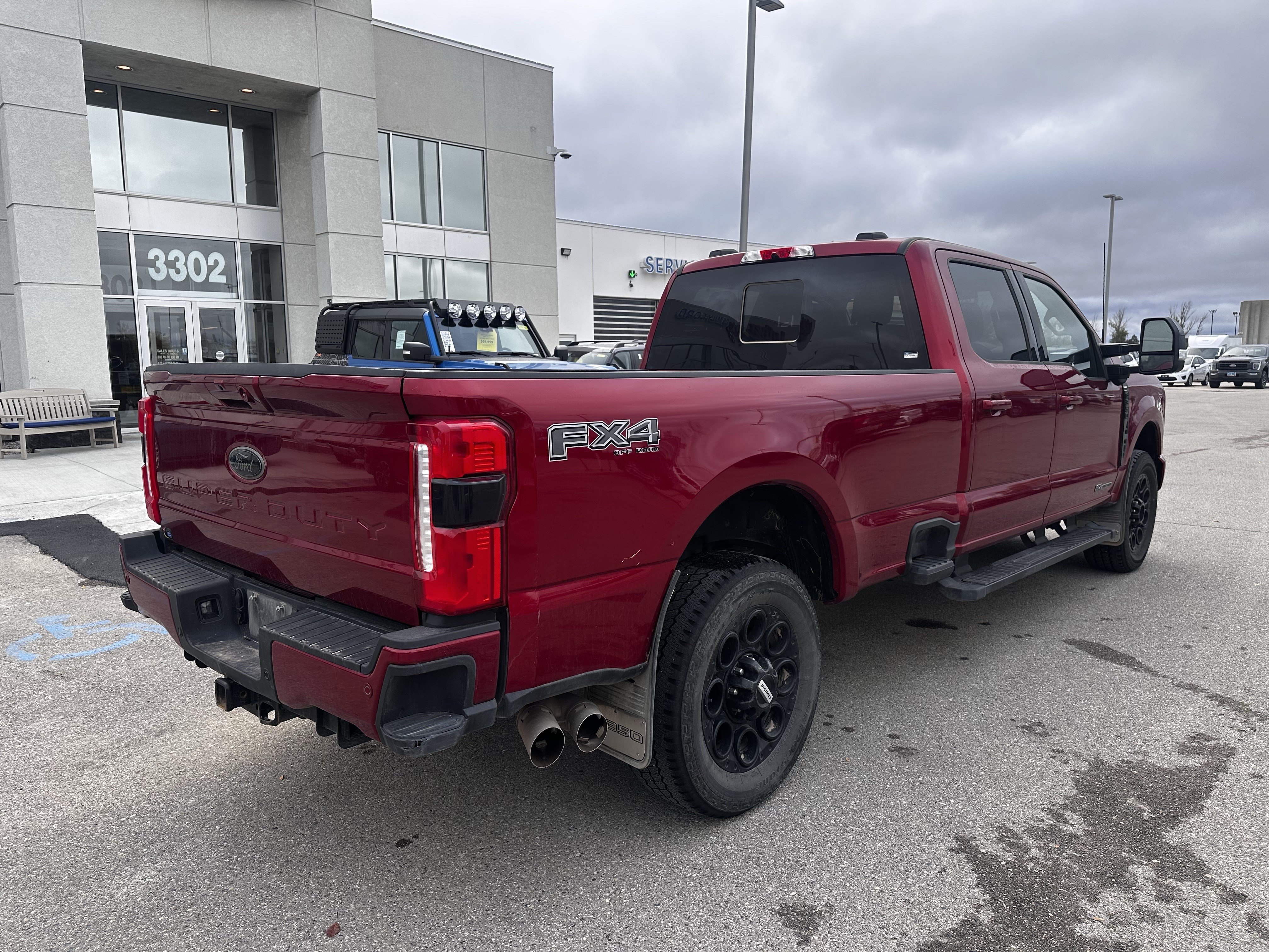 Used 2025 Ford F350 Lariat w/ Lariat Ultimate Package AWD/4WD image 5