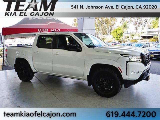 Used 2023 Nissan Frontier SV w/ Midnight Edition Package image 10