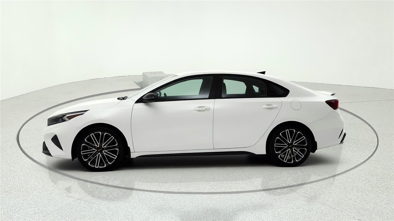 Used 2023 Kia Forte GT FWD image 8